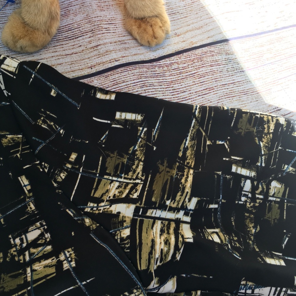 Cos Abstract Dress With Pockets! Size 12. - image 6